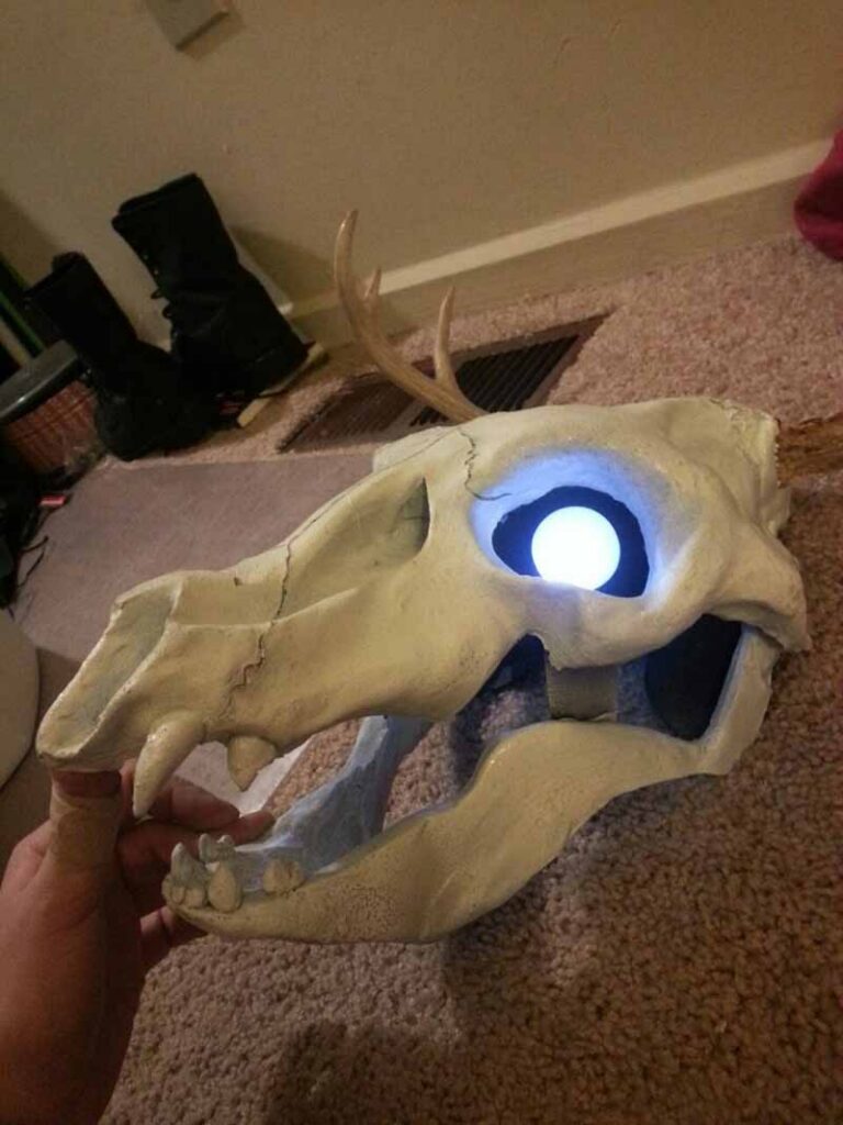 Testing the LED eyes in the skull.