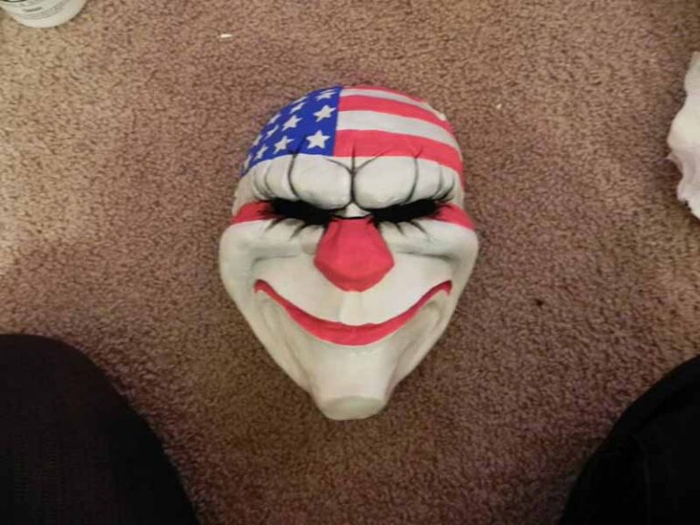 The finished painted mask.