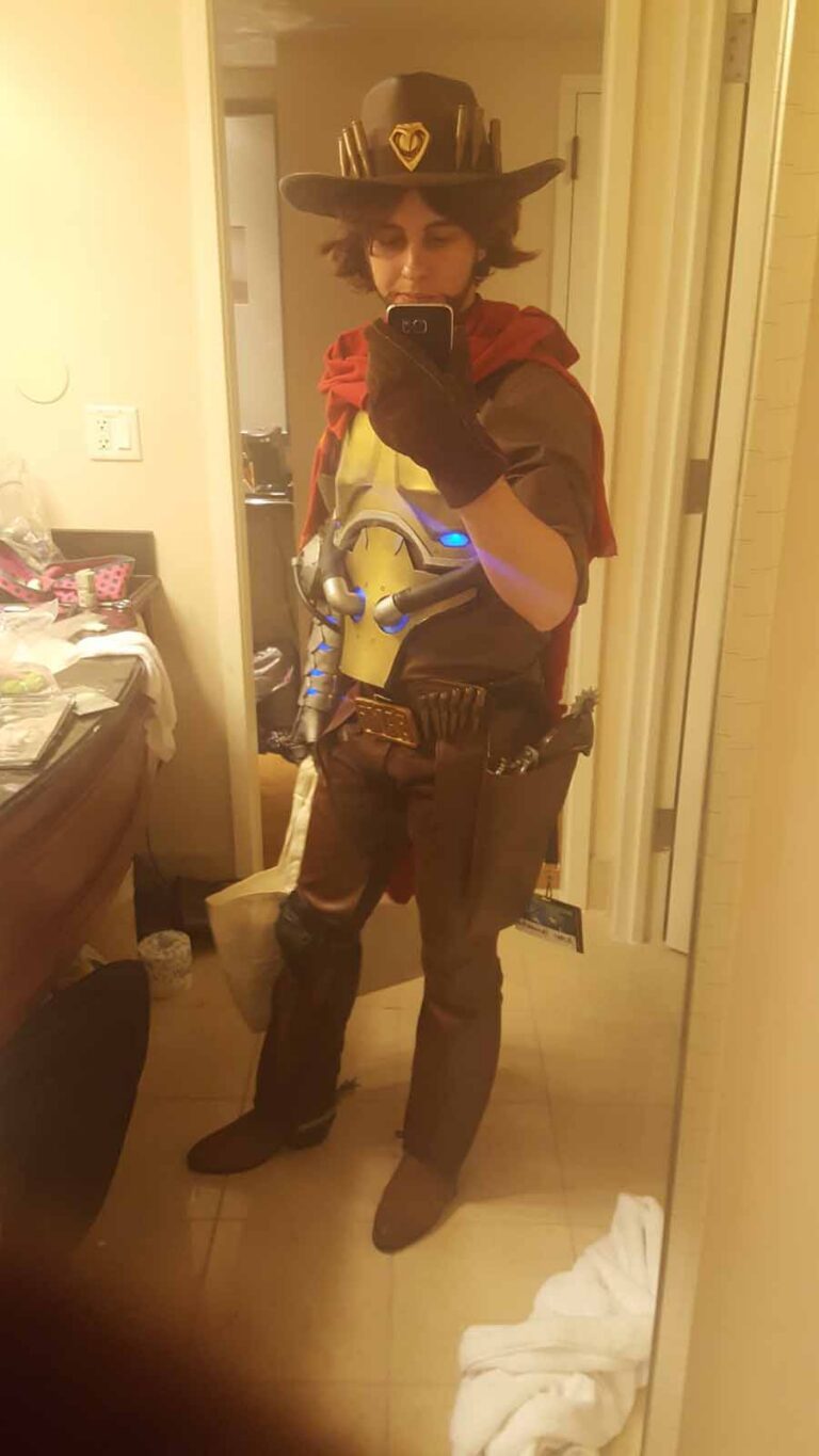 The finished costume.